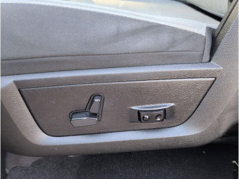 2023 RAM 1500 Classic SLTImage 11
