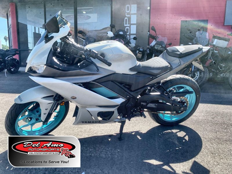 Used 2024 Yamaha YZF-R3 ABS Image 1