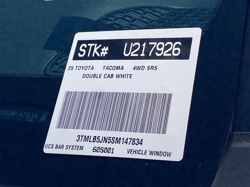 Used 2025 Toyota Tacoma SR5Image 32