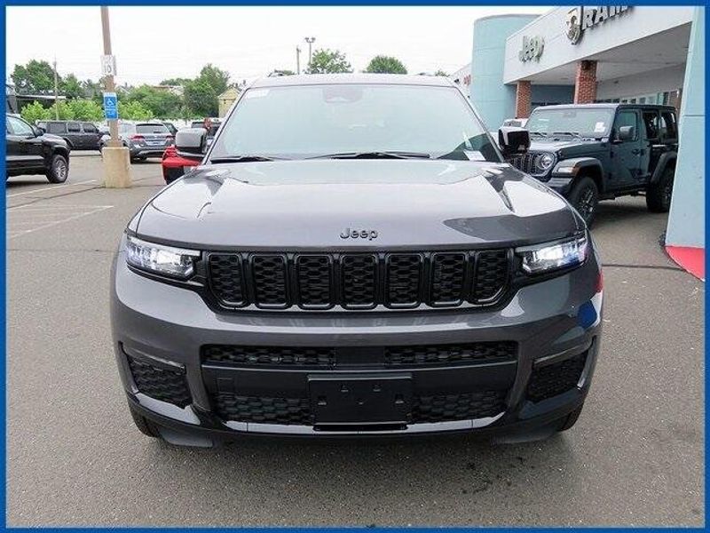 2025 Jeep Grand Cherokee LimitedImage 3