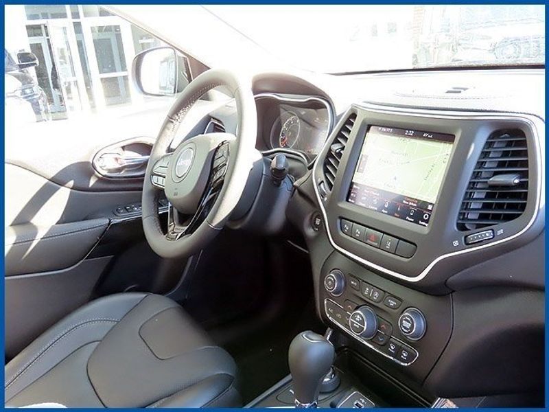 2023 Jeep Cherokee AltitudeImage 9