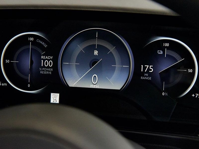 2024 Rolls-Royce Spectre Image 16