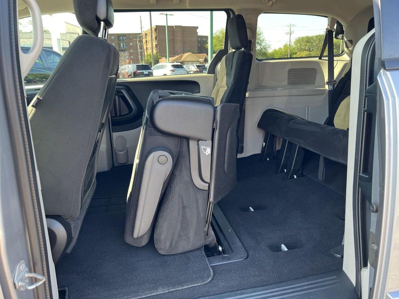 2015 Dodge Grand Caravan SXT photo 28