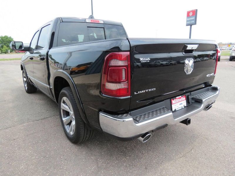 2021 RAM 1500 Limited 4x4 4dr Crew Cab 5.6 ft. SB PickupImage 6