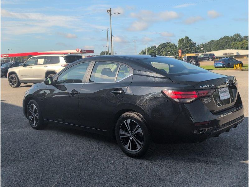 Used 2023 Nissan Sentra SVImage 3