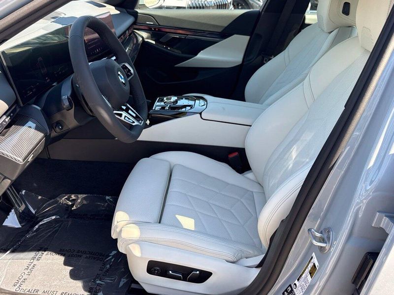 New 2027 BMW 5 Series 540i xDriveImage 17
