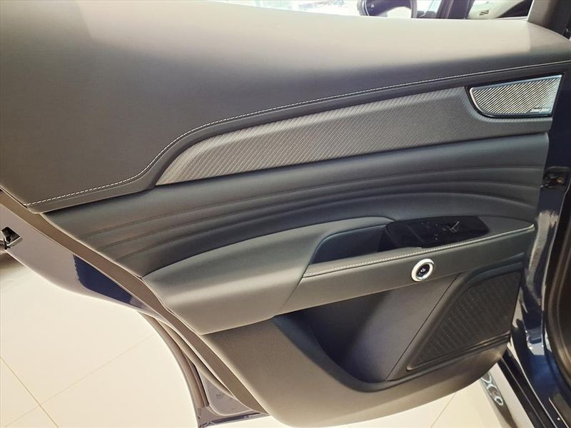 New 2025 Maserati Grecale TrofeoImage 11