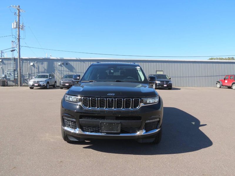 Used 2021 Jeep Grand Cherokee L Limited 4x4 4dr SUVImage 7