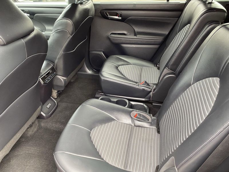 Used 2023 Toyota Highlander XSEImage 15