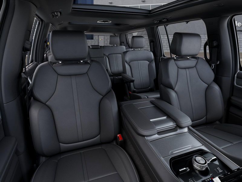 2026 Jeep Grand Wagoneer Limited Reserve 4x4Image 16