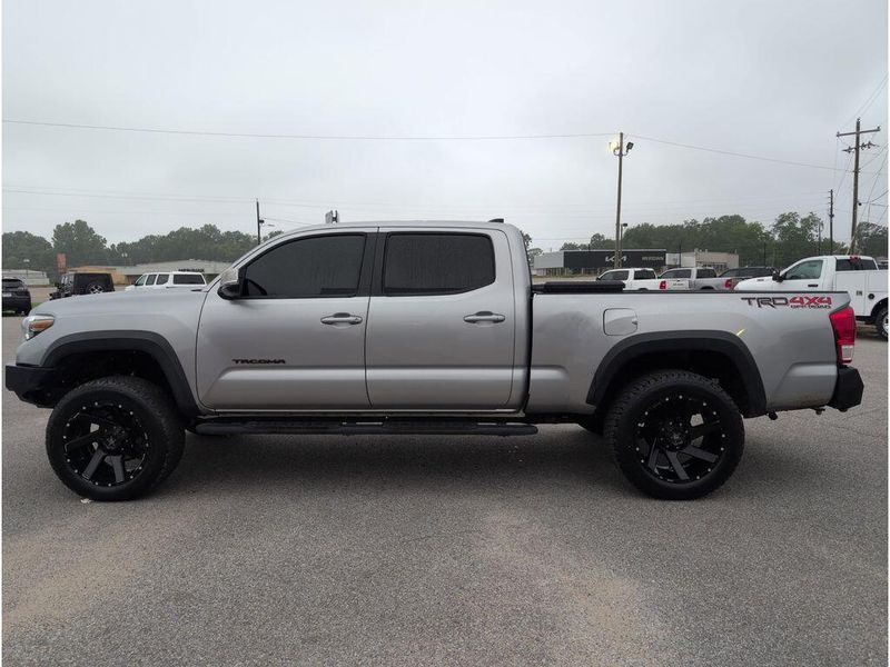 Used 2017 Toyota Tacoma TRD Off RoadImage 2