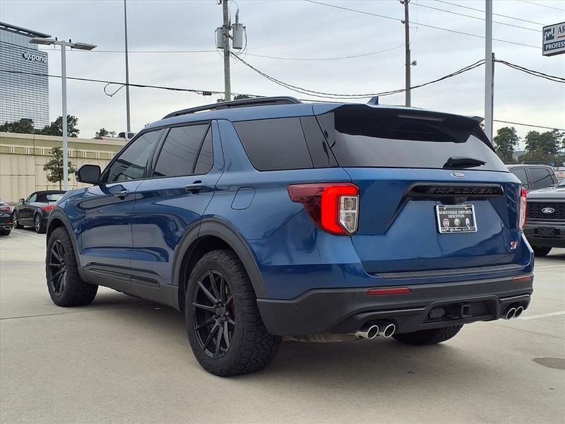 Used 2020 Ford Explorer STImage 2
