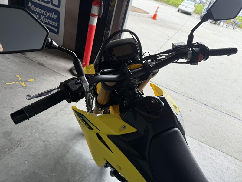 2025 Suzuki DR-Z4S Image 6