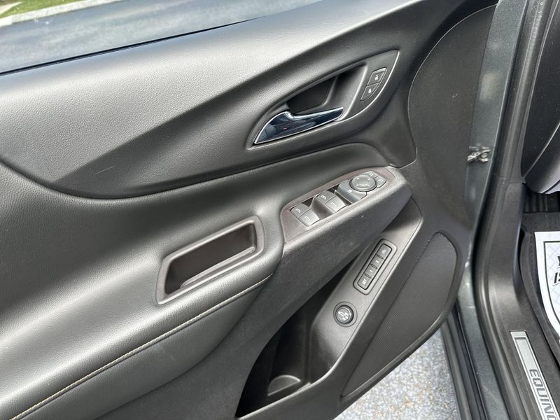 2018 Chevrolet Equinox PremierImage 18