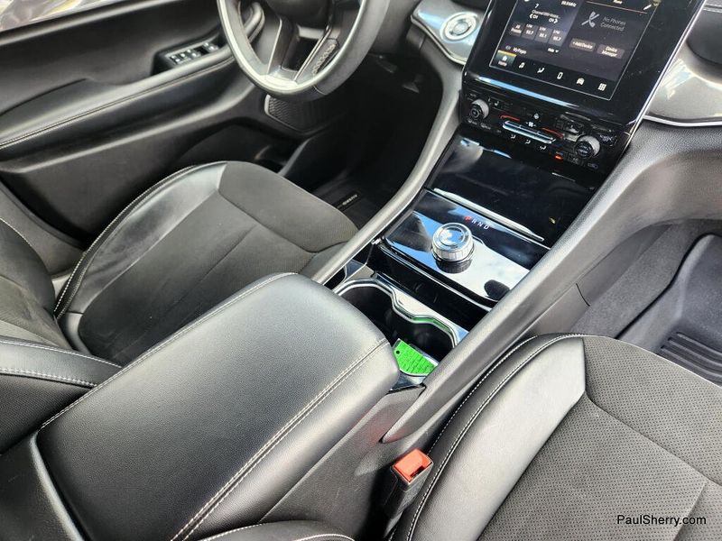 Used 2022 Jeep Grand Cherokee Altitude