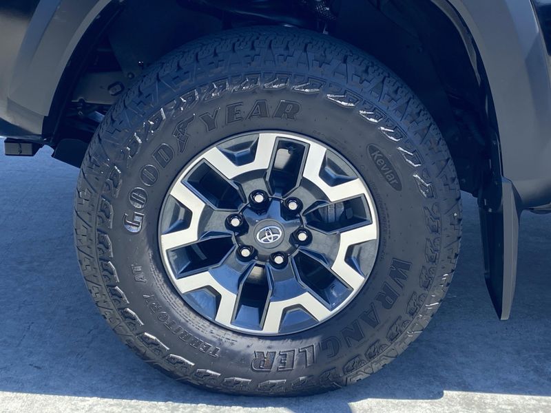Used 2023 Toyota Tacoma TRD Off-RoadImage 8