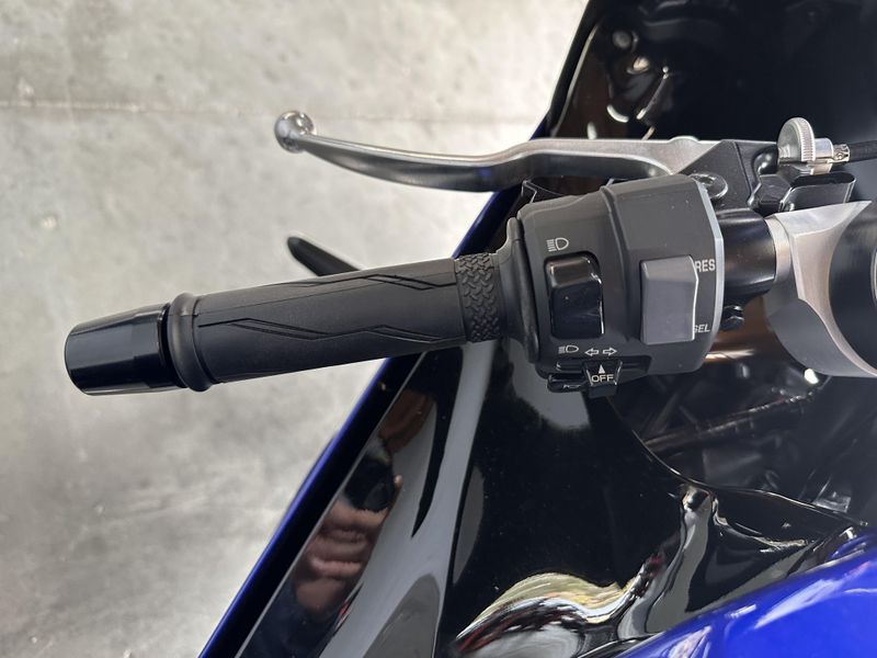 2025 Yamaha YZF-R7 Image 10