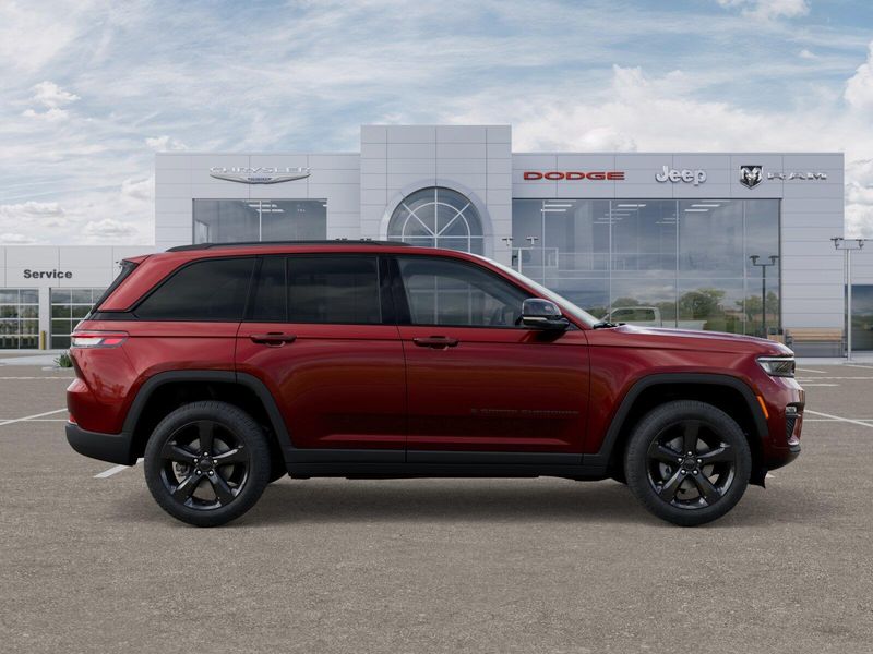 New 2025 Jeep Grand Cherokee Limited 4x4Image 43