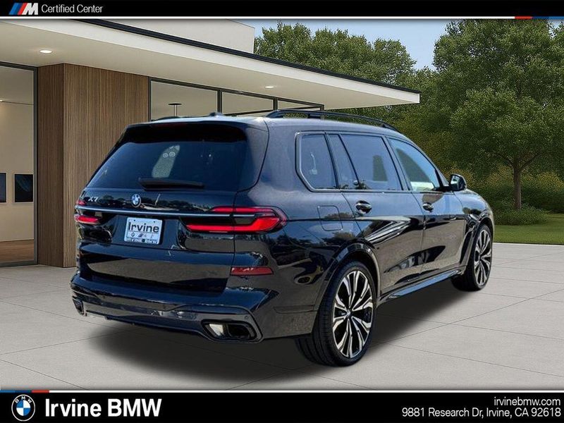 Used 2023 BMW X7 xDrive40iImage 8