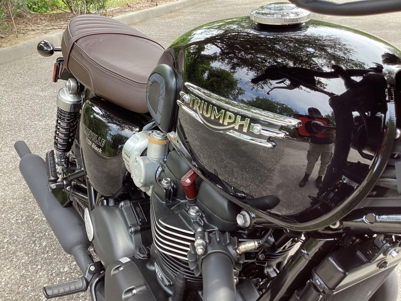 2025 Triumph Bonneville T120