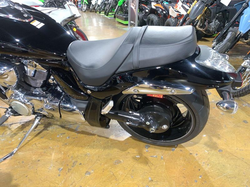 New 2025 Suzuki BOULEVARD M109R Image 18