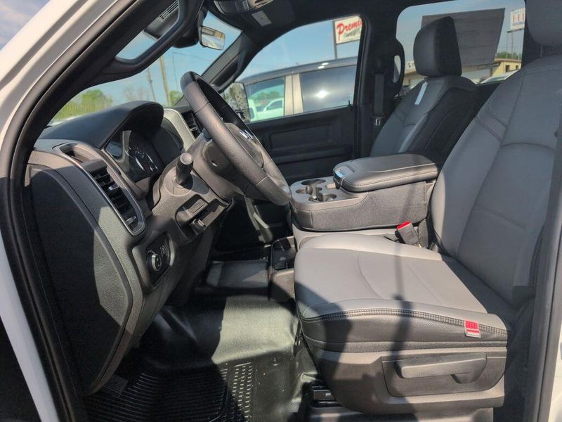 2025 RAM 2500 Tradesman Crew Cab 4x4 6