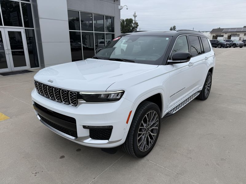 Used 2025 Jeep Grand Cherokee L Summit ReserveImage 36