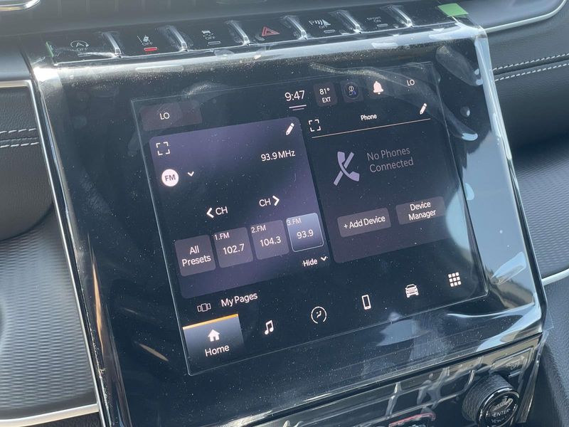 New 2026 Jeep Grand Cherokee L Laredo 4x2