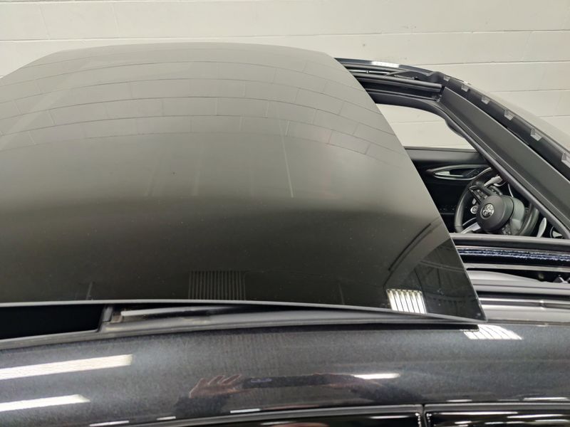 Used 2022 Alfa Romeo Giulia Veloce Premium AWD w/Sunroof/navImage 7