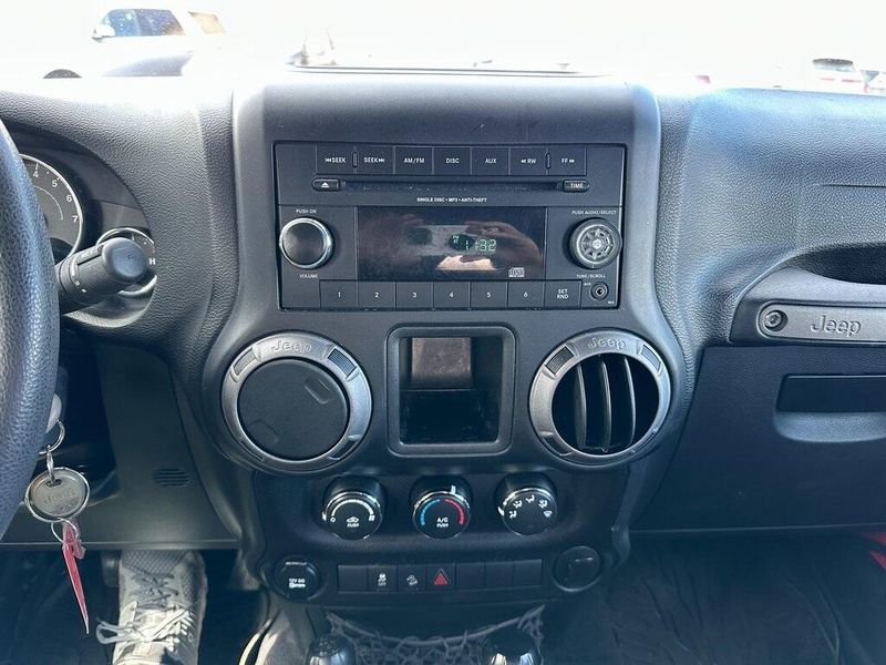 2017 Jeep Wrangler Unlimited SportImage 5