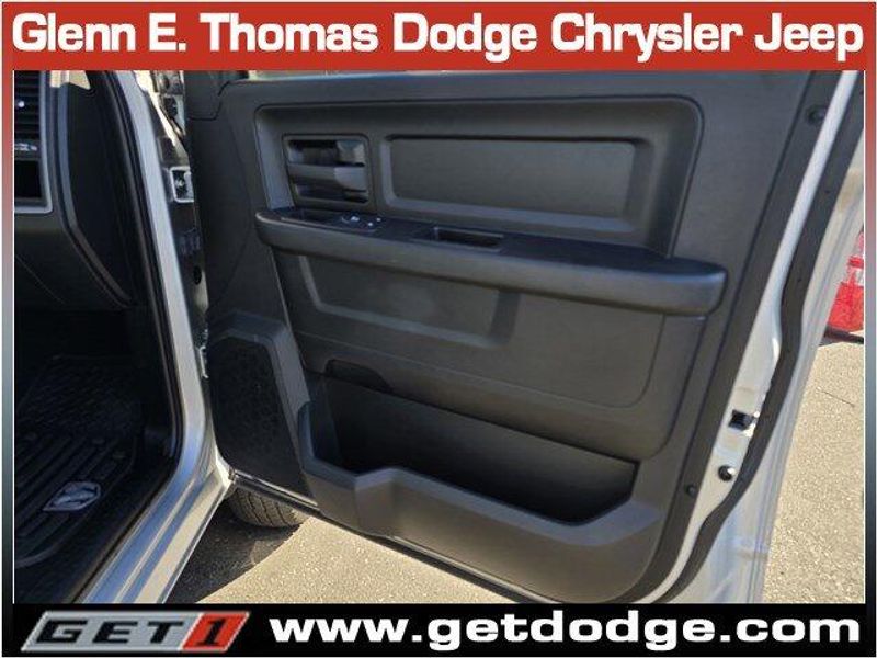 2018 Ram 3500 Tradesman photo 29