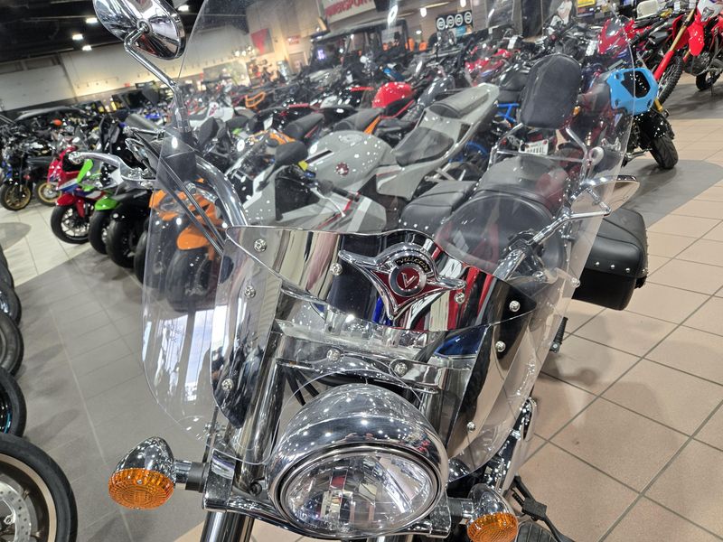 New 2025 Kawasaki VULCAN 900 CLASSIC LT METALLIC GRAPHITE GRAY AND METALLIC CARBON GRAY Image 20