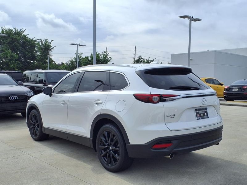 2022 Mazda CX-9 Touring PlusImage 2