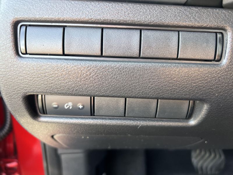 Used 2021 Nissan Rogue SImage 14