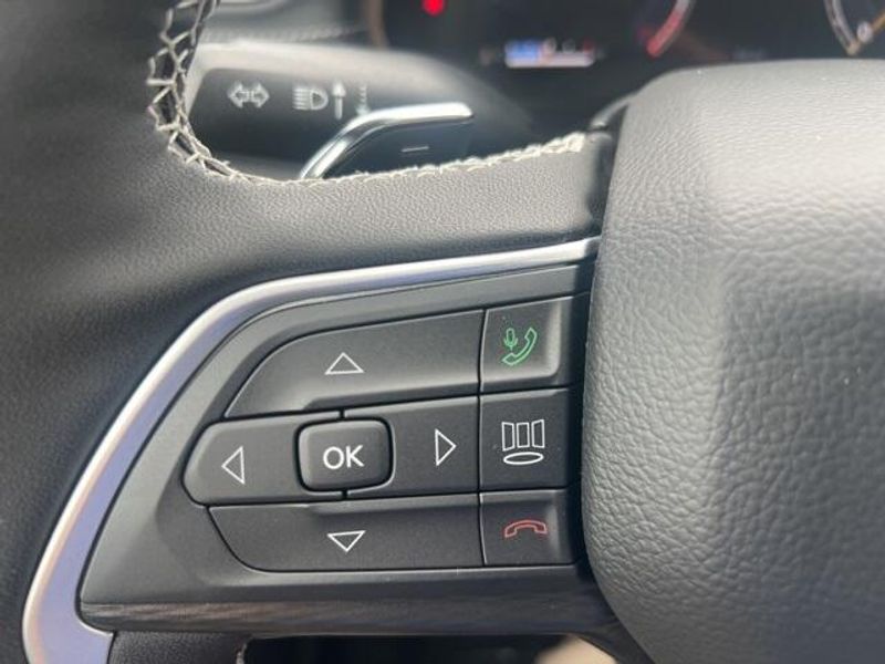 2025 Jeep Grand Cherokee L Altitude X 4x4Image 44