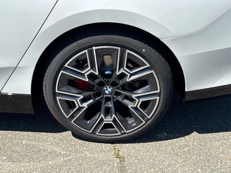 New 2027 BMW 5 Series 540i xDriveImage 14
