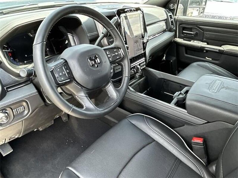 New 2024 RAM 3500 Limited Crew Cab 4x4 8