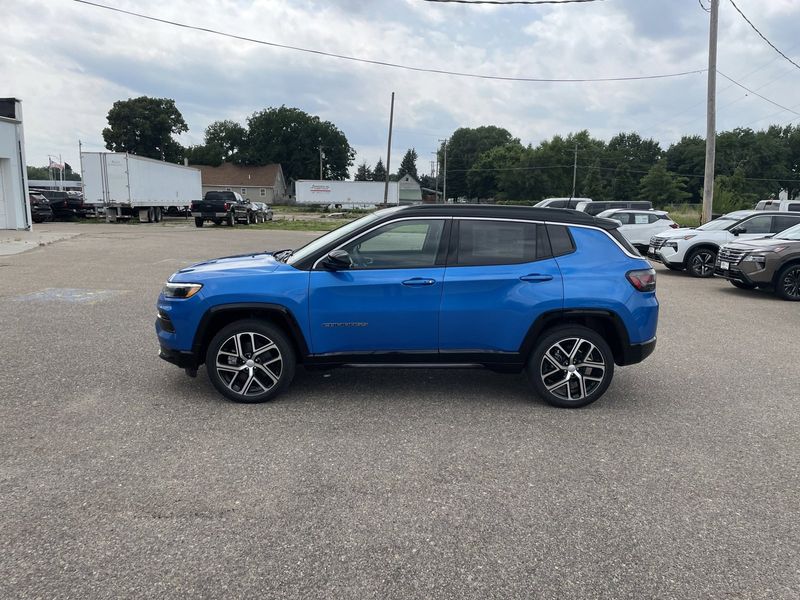 2024 Jeep Compass Limited 4x4Image 5