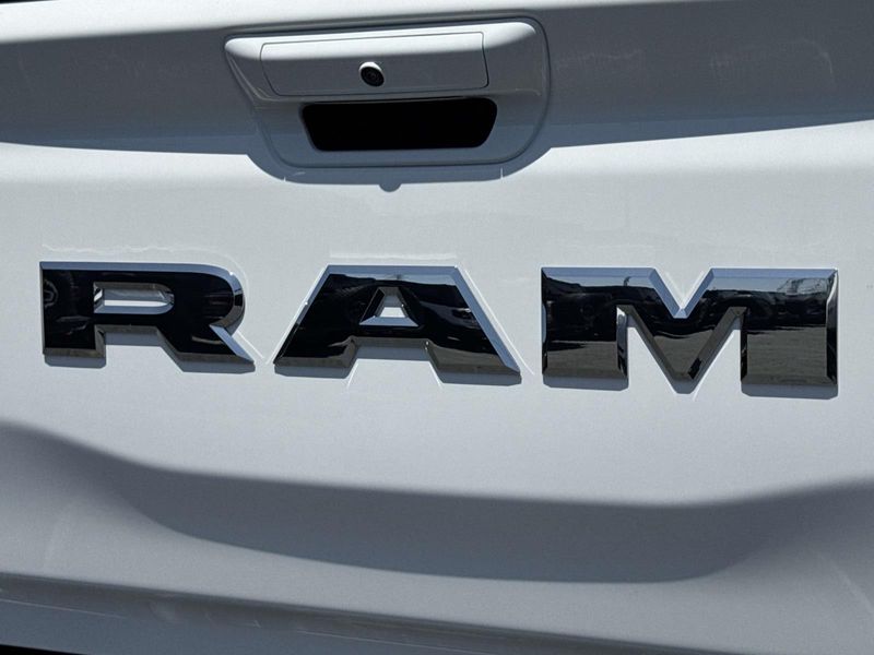 New 2026 RAM 1500 Laramie Crew Cab 4x4 6'4' Box