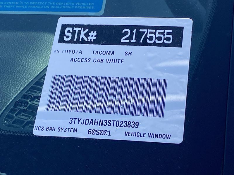 2025 Toyota Tacoma SRImage 21
