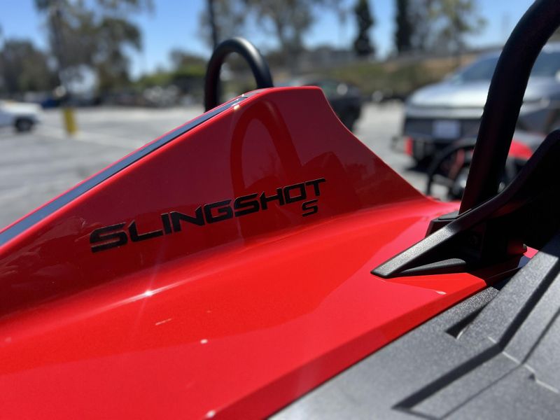 New 2025 Polaris SLINGSHOT S AUTODRIVE Image 15