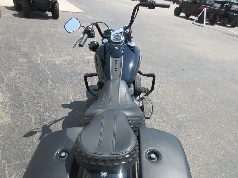 USED 2023 HARLEY SOFTAIL HERITAGE SOFTAIL CLASSIC 114 Image 10