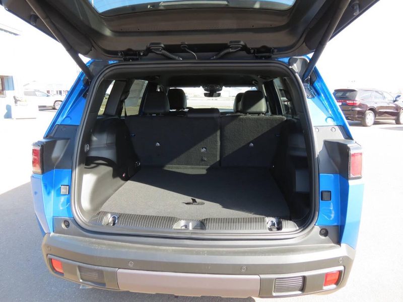 New 2026 Jeep Cherokee Limited 4x4Image 24