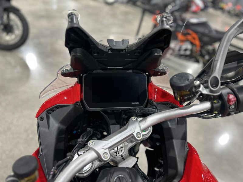 New 2024 Ducati MULTISTRADA V4 S TRAVEL & RADAR SPOKED WHEELS - DEMO Image 18