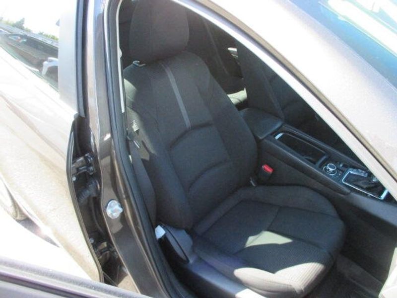 Used 2017 Mazda Mazda3 SportImage 21
