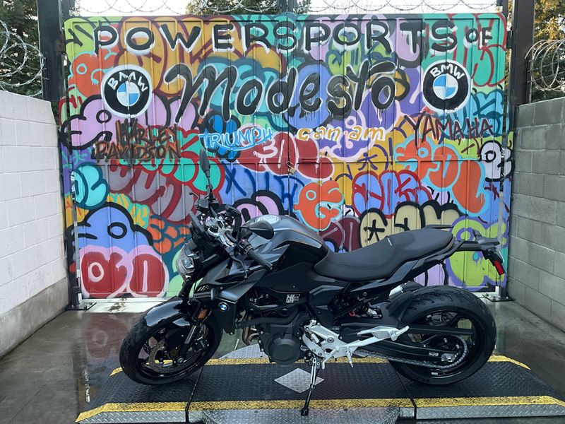 New 2026 BMW F 900 R Image 1