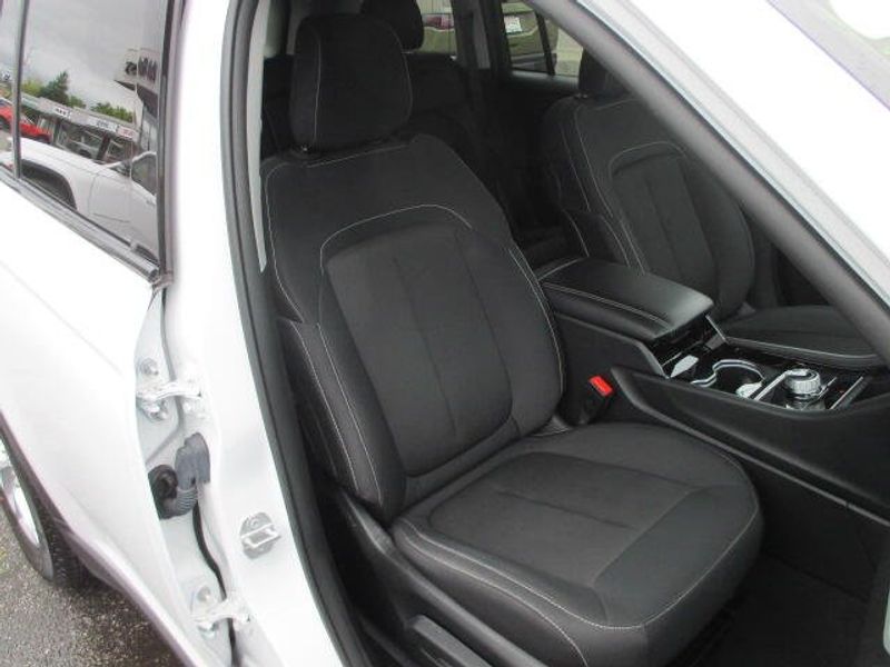 Used 2023 Jeep Grand Cherokee LaredoImage 24