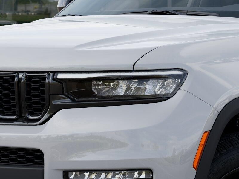 New 2025 Jeep Grand Cherokee L Limited 4x4Image 40