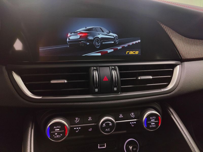 Used 2024 Alfa Romeo Giulia Quadrifoglio Supersport (1 of 66) w/Activ AsstImage 30