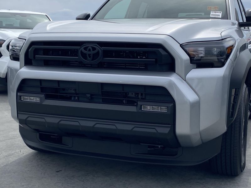 New 2025 Toyota 4Runner SR5Image 7